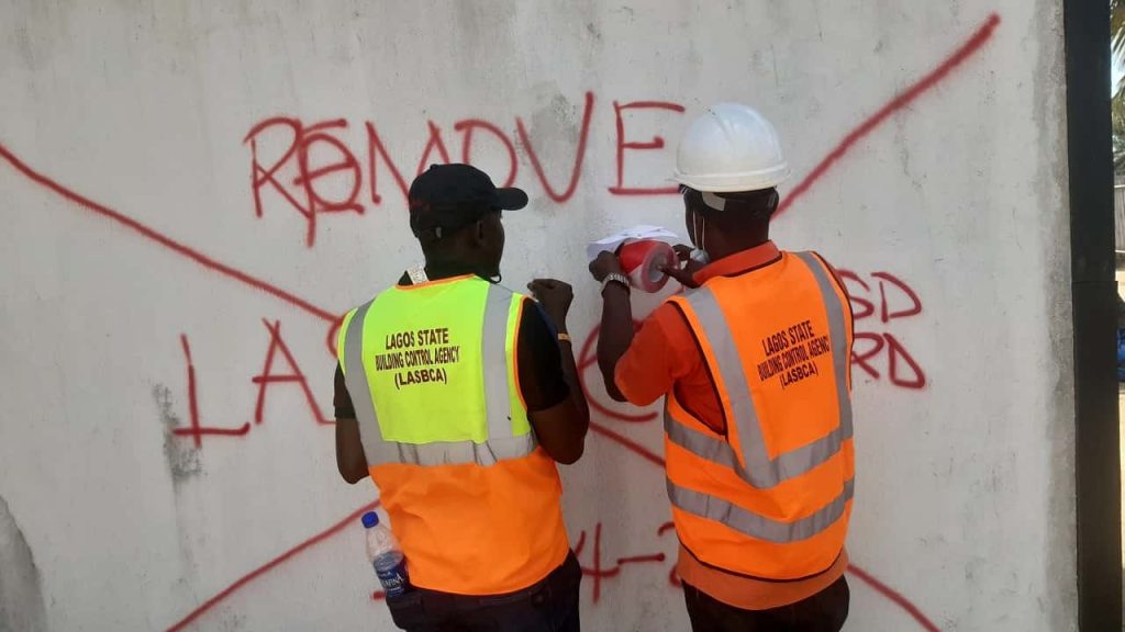 Lagos tears down building for violating construction regulations