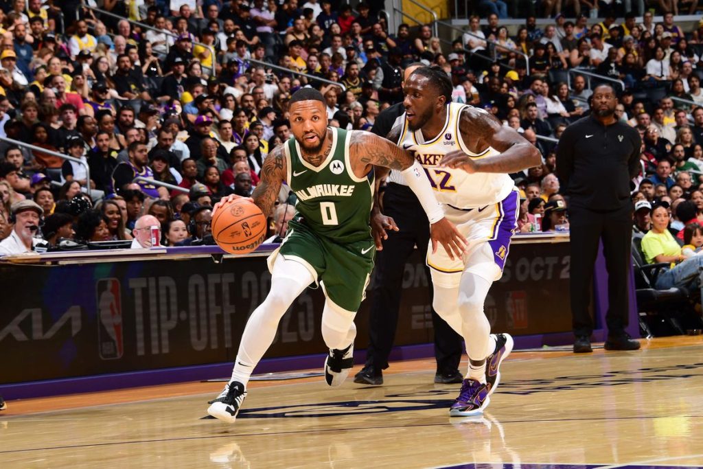 Lillard nets 39 in triumphant Bucks debut as Lakers get NBA win