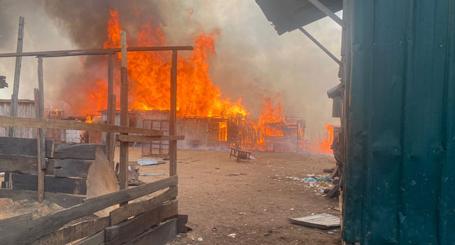 Fire guts Lagos Plank market