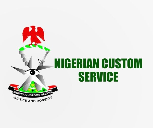 Customs seize $578,000 undeclared cash, hand suspects to EFCC